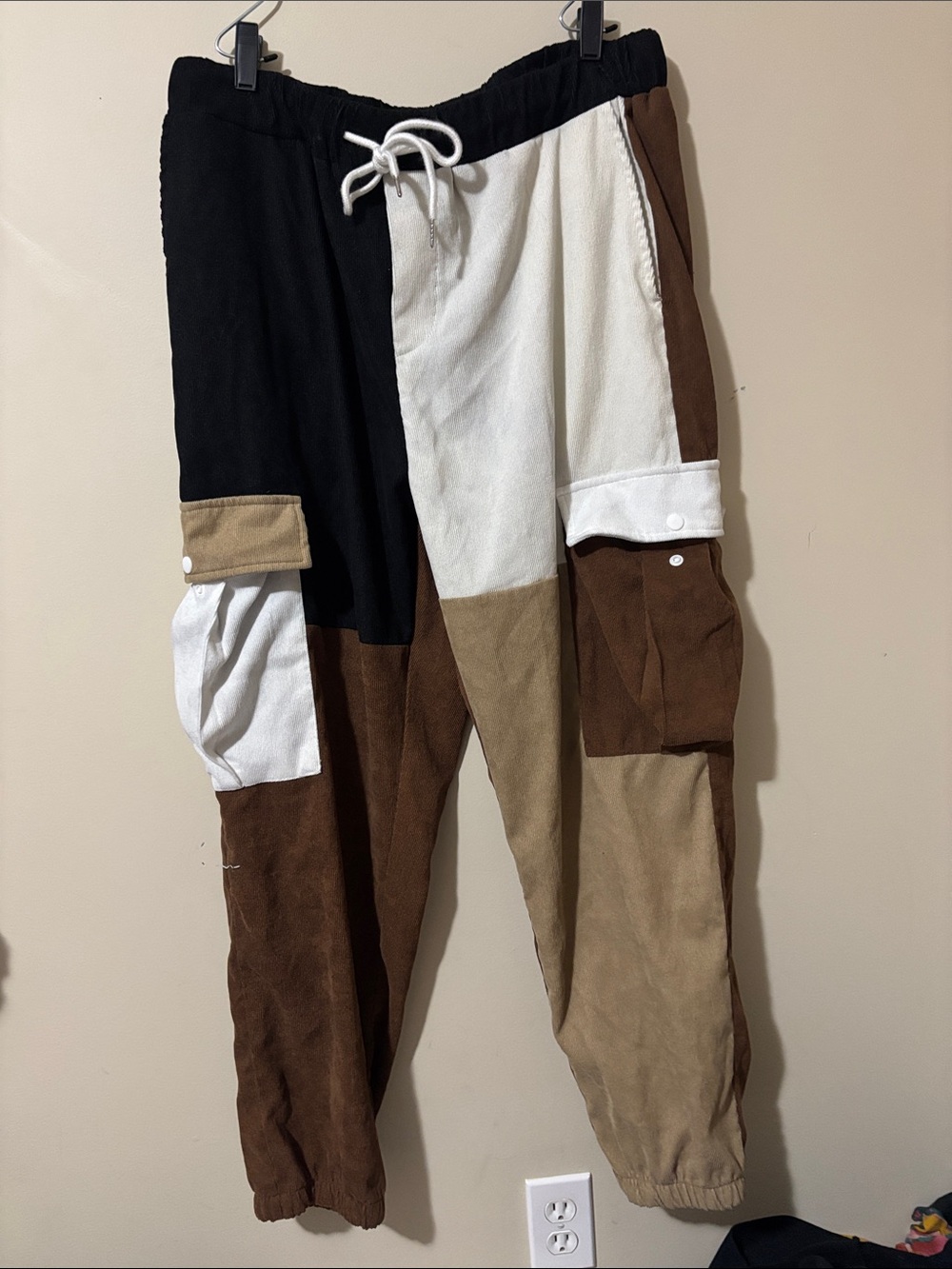 SHEIN Men's Colorblock Cargo Joggers in Black, Brown & Cream